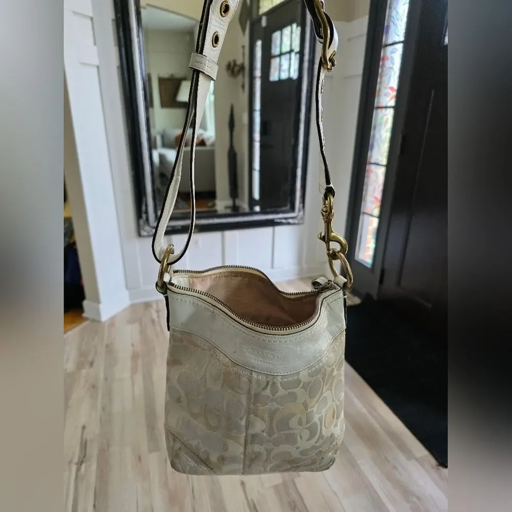 COACH Optic Signature Canvas / Leather Duffel Handbag Purse Shoulder Crossbody